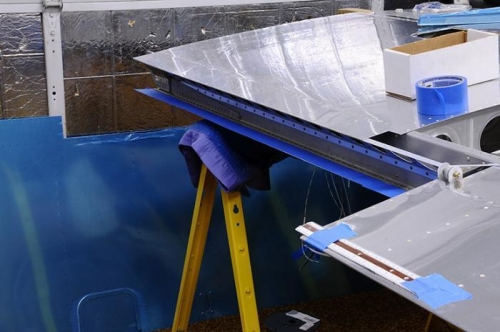 Left Wing - Flap Mount