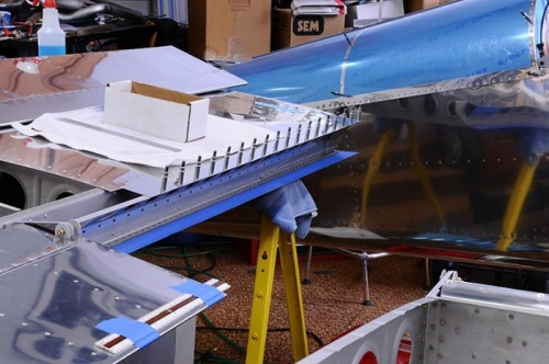 Right Wing - Flap Mount