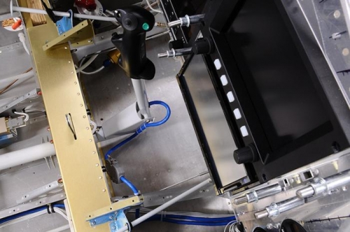 Front Stick & Grip - Center Stick