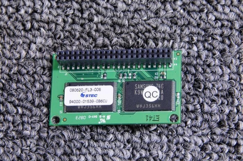 STec SLFDM44H-xxM1UI IDE Flash - Front