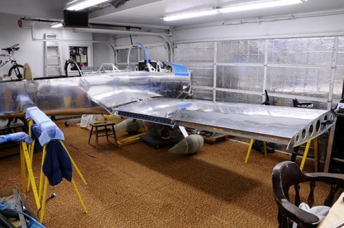 Right Wing - Bolts In!