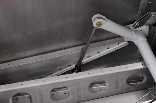 Right Flap Push Rod - Flaps UP