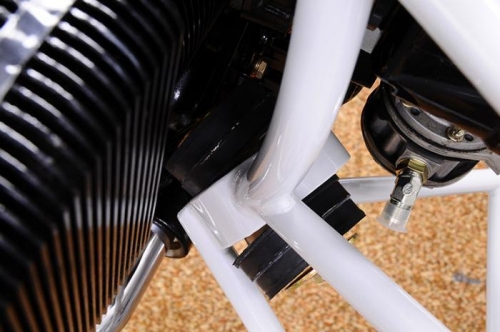 IO-390 Engine Mounting - Bottom Bolts In