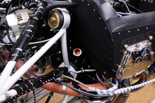 Oil Fill Hole In Crankcase - Capped