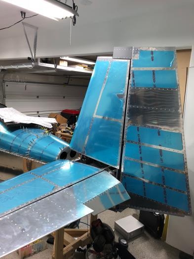 Empennage mounted