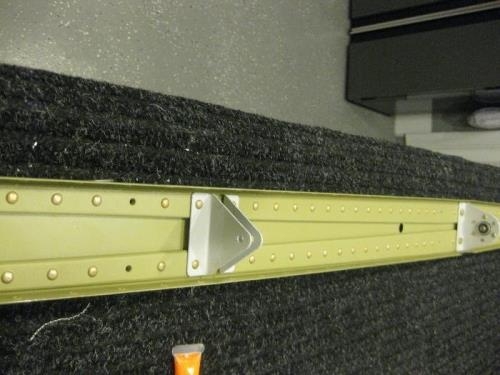 After riveting rear HS spar