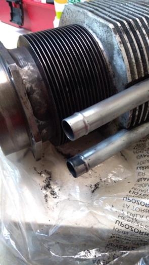 Pushrod cover cleaning