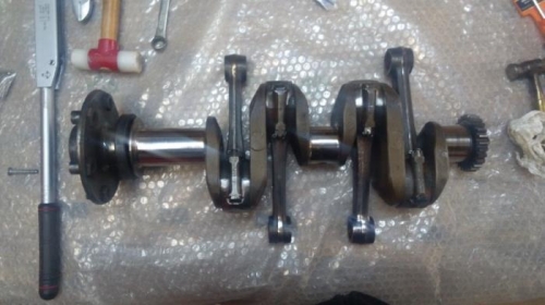 All conrods attached to crankshaft