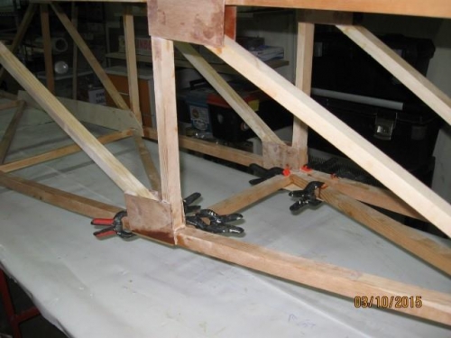 Rear bottom guessets