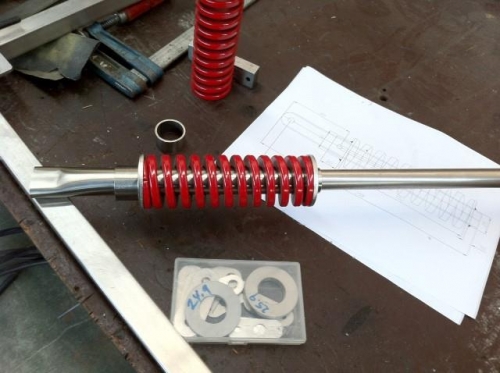 Strut with inner tube