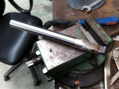 Shock absorber outer tube