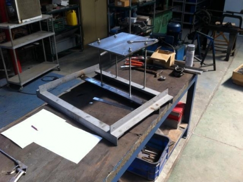 Engine mount fixture different view