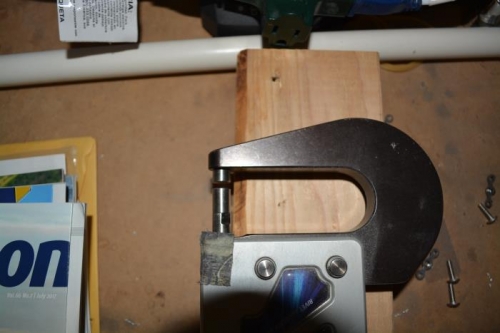 set up squeezer with small rivet sets