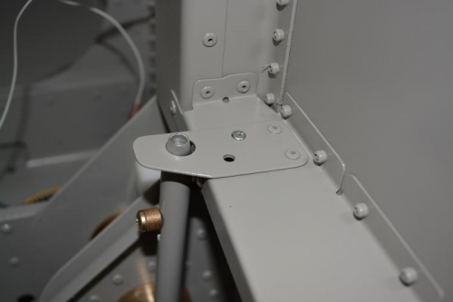 added additional rivet per notification 15-09-15