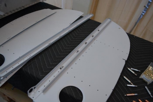 Used a copper clecoe through the bolt bolt to hold the -L08 nut plate