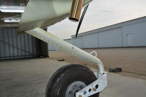 gear leg fairing installed