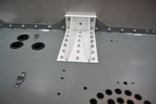 SB 16-08-24 upper right engine mount