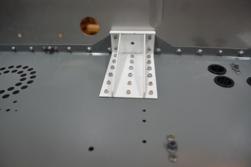 SB 16-08-24 upper left engine mount