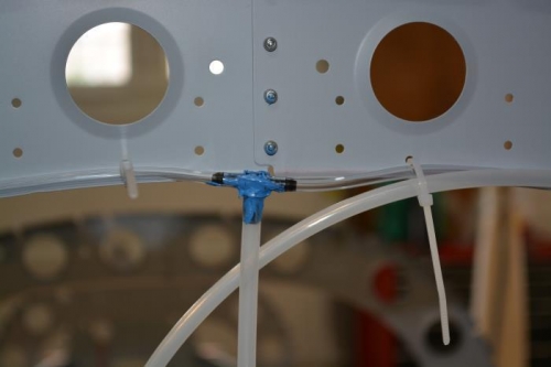 Tee conector with RTV