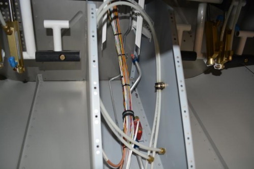 zip tie wire bundles