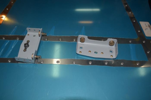 hinge brackets complete