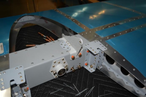 stabilator horn installed