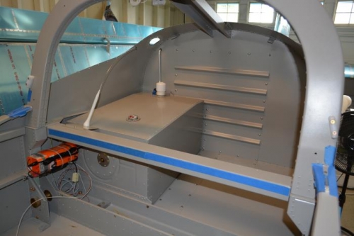 Back baggagecover and fuel tank in place