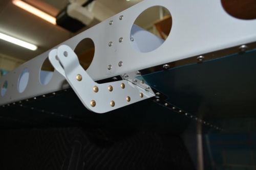 Both hinge brackets turned out nice