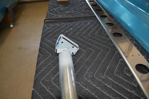 Attached nose rib to counterbalance