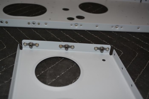 Nut plates installed into rear bagage ribs