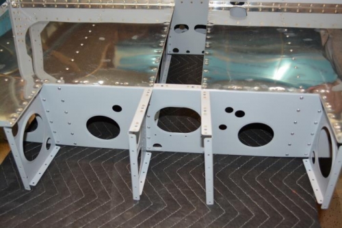 Rear bagage floor rivetted in place