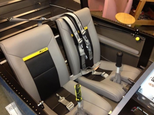 Another RV-7 example...I like the yellow with RV-7 inscription