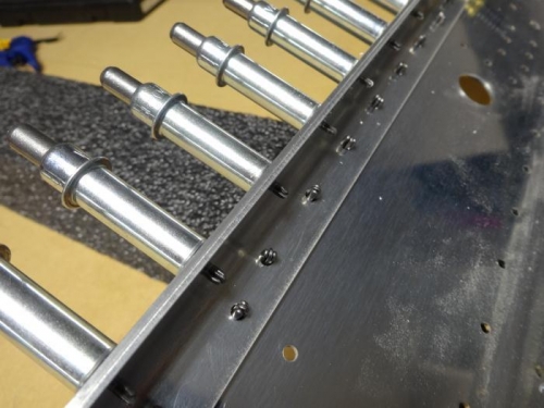 No gaps between spar and cap