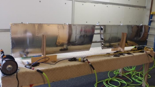 Horiz Stab with aft spar cleko'd