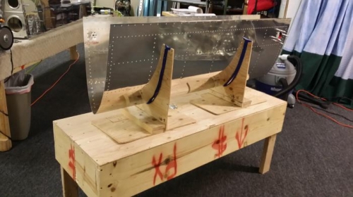 Low work table for the tank sealing operation.