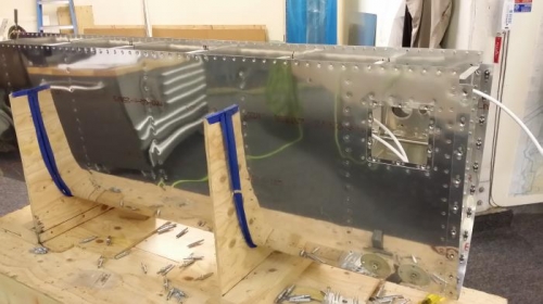 Left outboartd leading edge mostly riveted