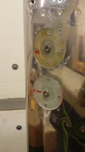 two mid wing connectyors