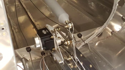 Autopilot pitch servo