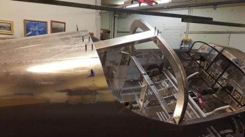 Roll bar cleko'd to fuselage