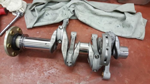 Crankshaft with connecting rods