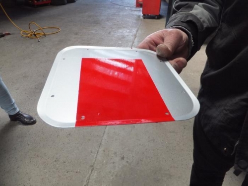 Lower fuselage cover plate.