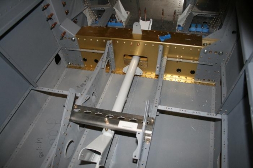 The control column is loosely mounted - view from the rear