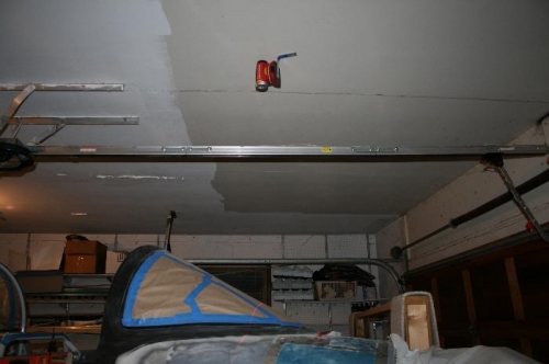 Note laser level (red) up on the ceiling.