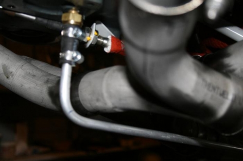 Sniffle valve with associated vent line. Note proximity of exhaust
