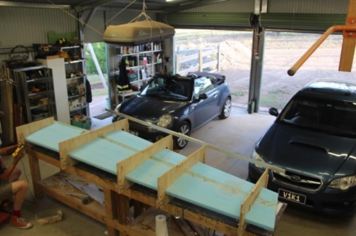 Glueing jigs to tables