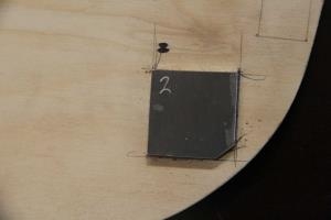 Lower insert with notch