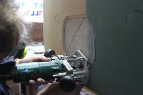 Cutting externals for side windows