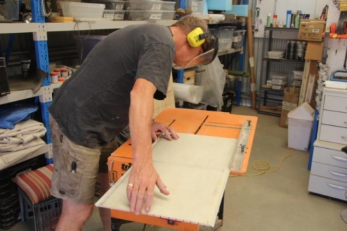 Cutting slots in thigh support for bendiness