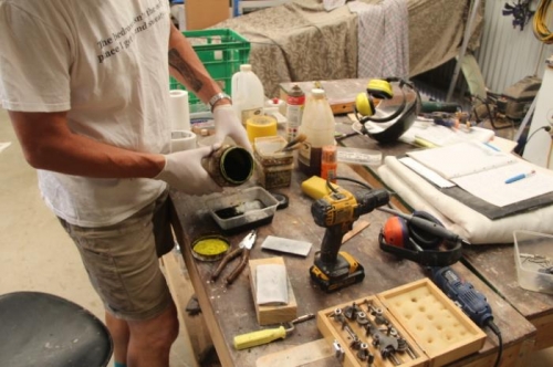 Alodining metal parts