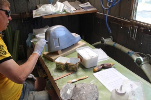 Micro the foam, plug covered on its stand